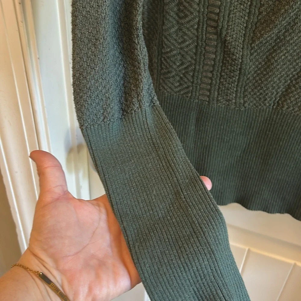 Peruvian Connection Sweater - Picture 5 of 7